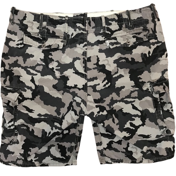 Levis Cargo Shorts Mens 42 Camo Inseam 10.5 Good Condition PC9 12463-0029 - Picture 2 of 15